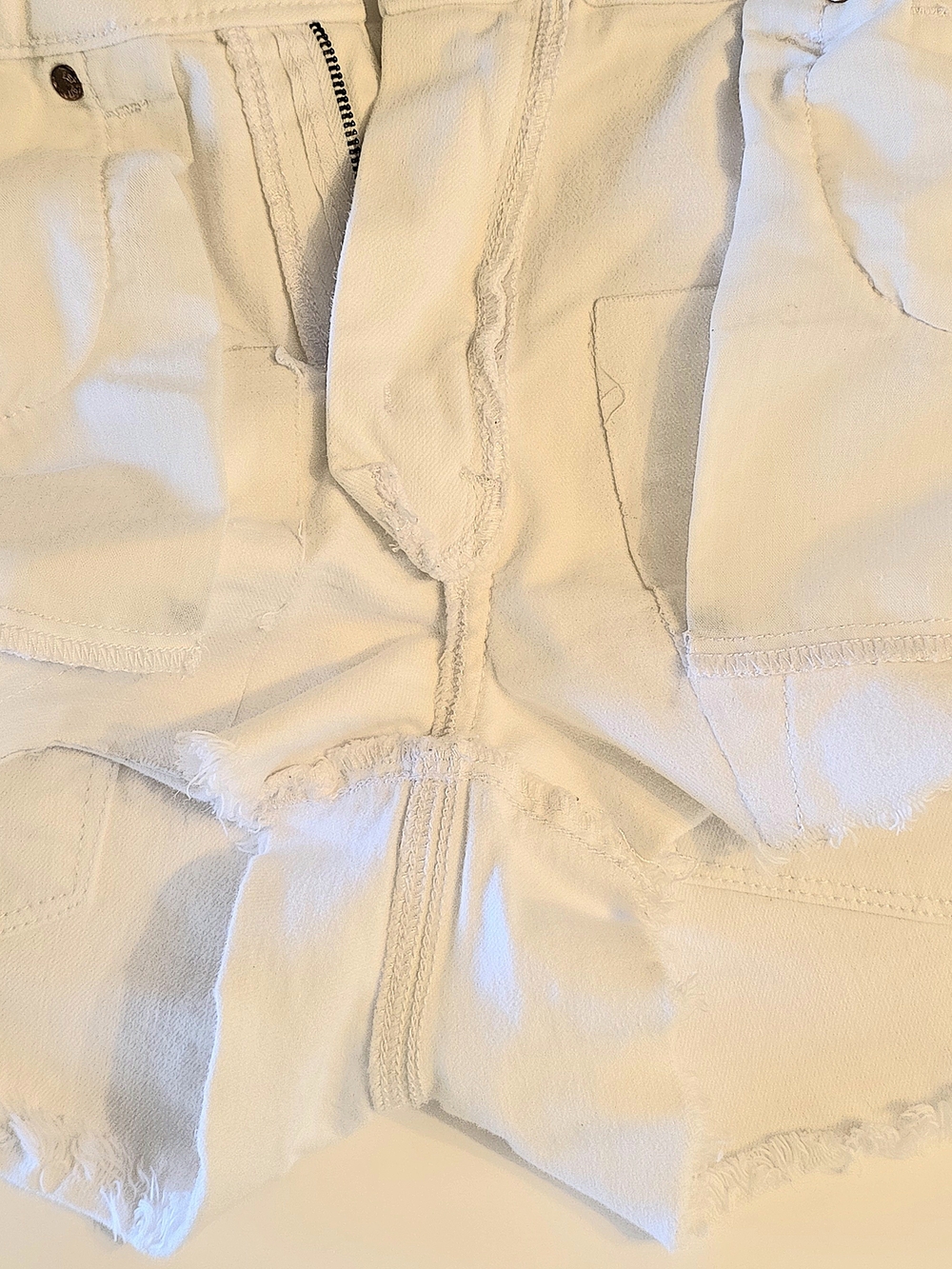 American Eagle Hi-Rise Shorty Shorts Sz 10 White Factory Destroyed Stretch EUC - Picture 5 of 6